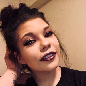 Meet your Posher, Cecelia